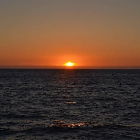 Beatiful Flat In With Sea Views And Next To The 